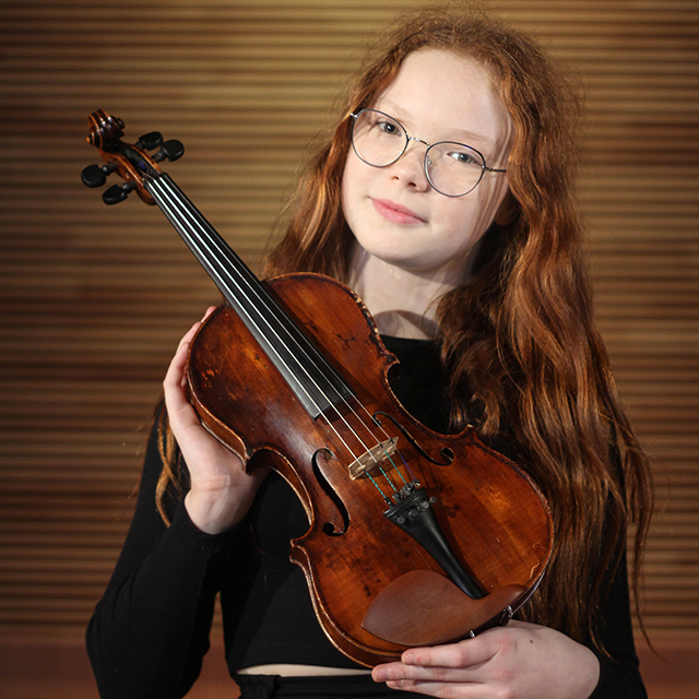 Anna Wojtaszek - zdjęcie portretowe skrzypaczki